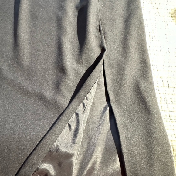 Chic Black Women's Maxi Dress with Jacket - Picture 15 of 15